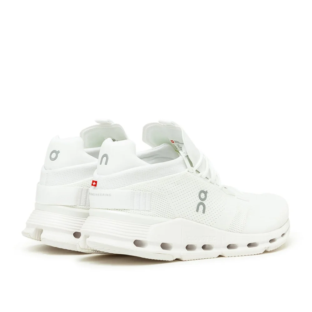 ON Cloudnova 26.99118 / weiss
