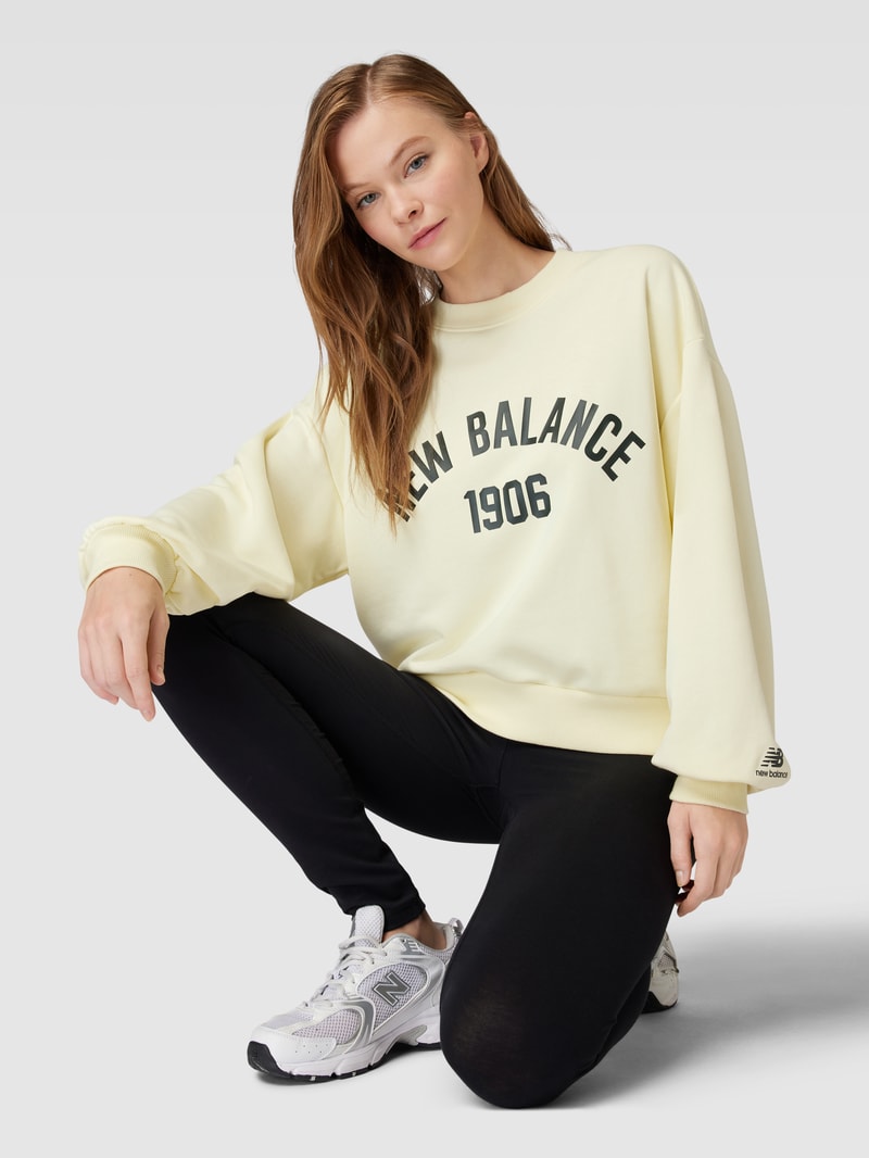 Sweatshirt mit Label-Print in offwhite