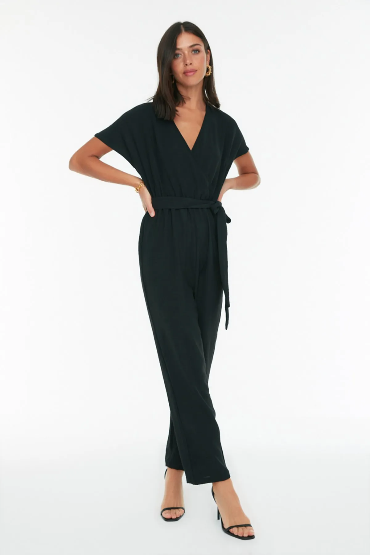 Trendyol Collection  Schwarzer Maxi-Weboverall mit Schnürung und detailliertem zweireihigem Kragen TWOSS21TU0112