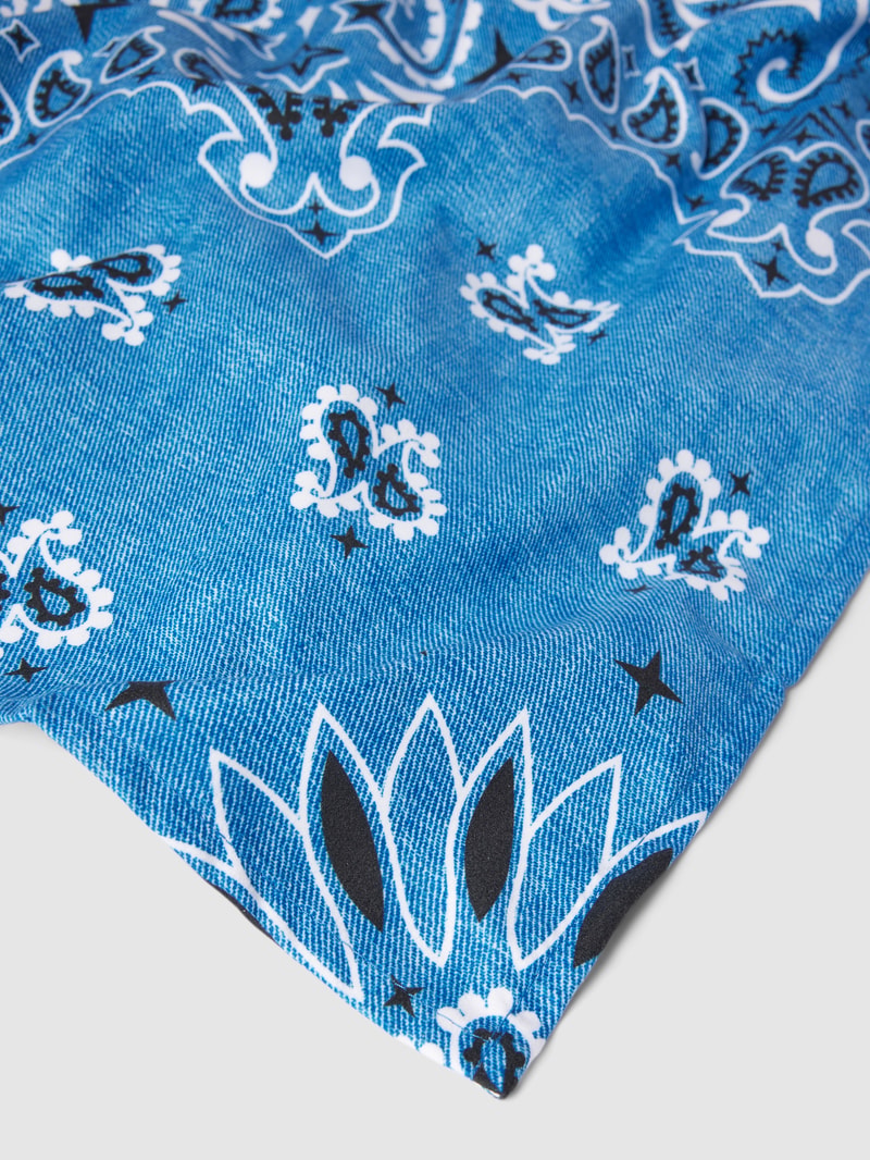 Strandtuch mit Allover-Muster Modell 'AIDAN' in blau