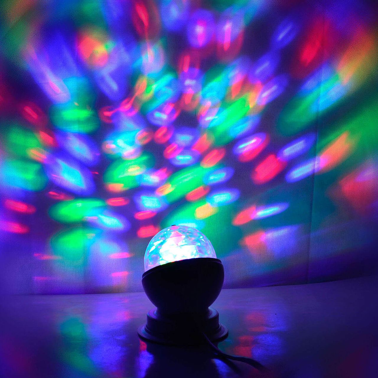 X4-Life Rotierende LED Partyleuchte RGB
