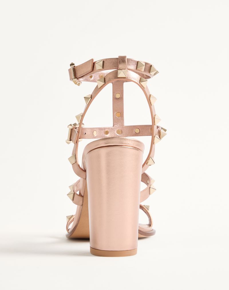 Sandália Rockstud em couro de bezerro laminado com tiras de 90 mm