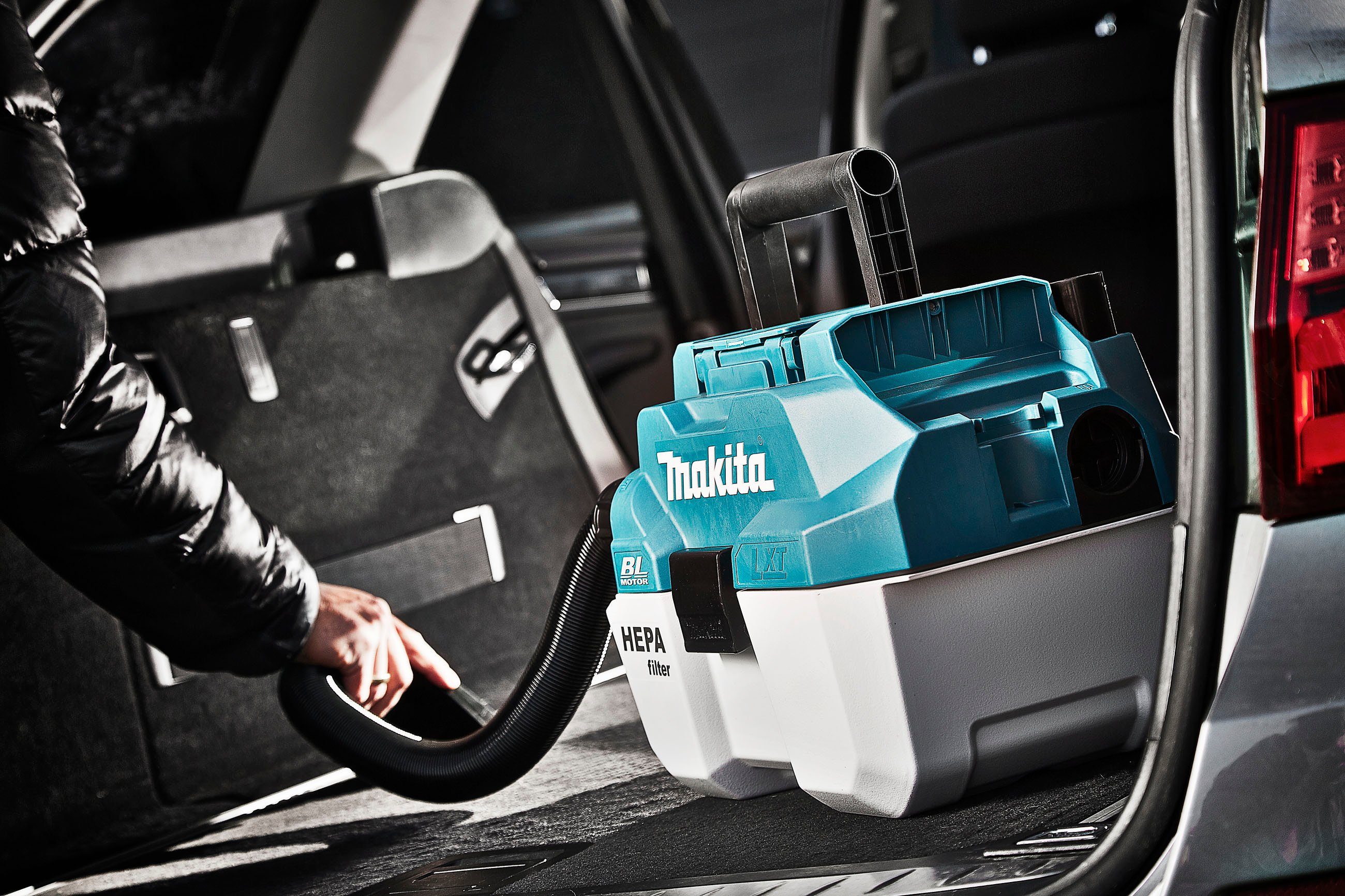 Makita Nass-Trocken-Akkusauger DVC750LZX3, ohne Akku und Ladegerät