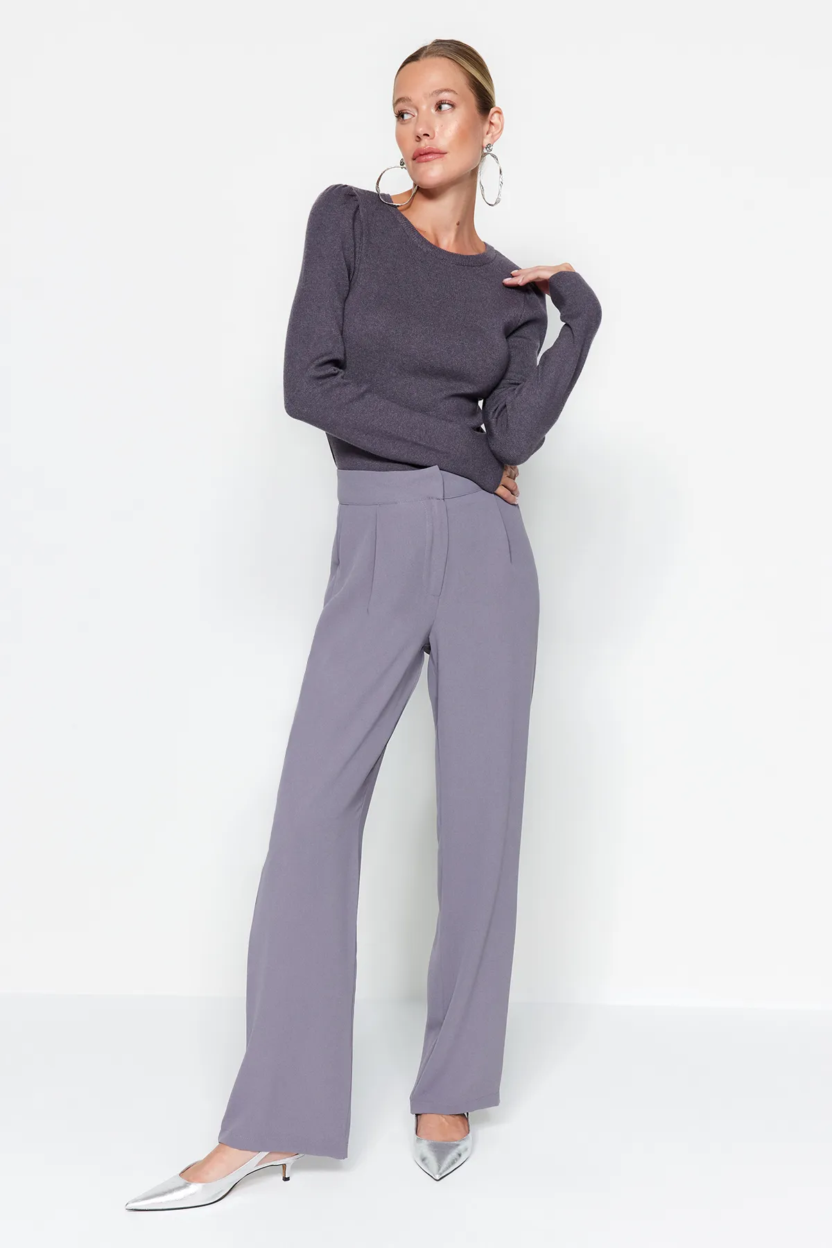 Trendyol Collection  Graue, plissierte Webhose mit weitem Bein TWOSS19WX0017