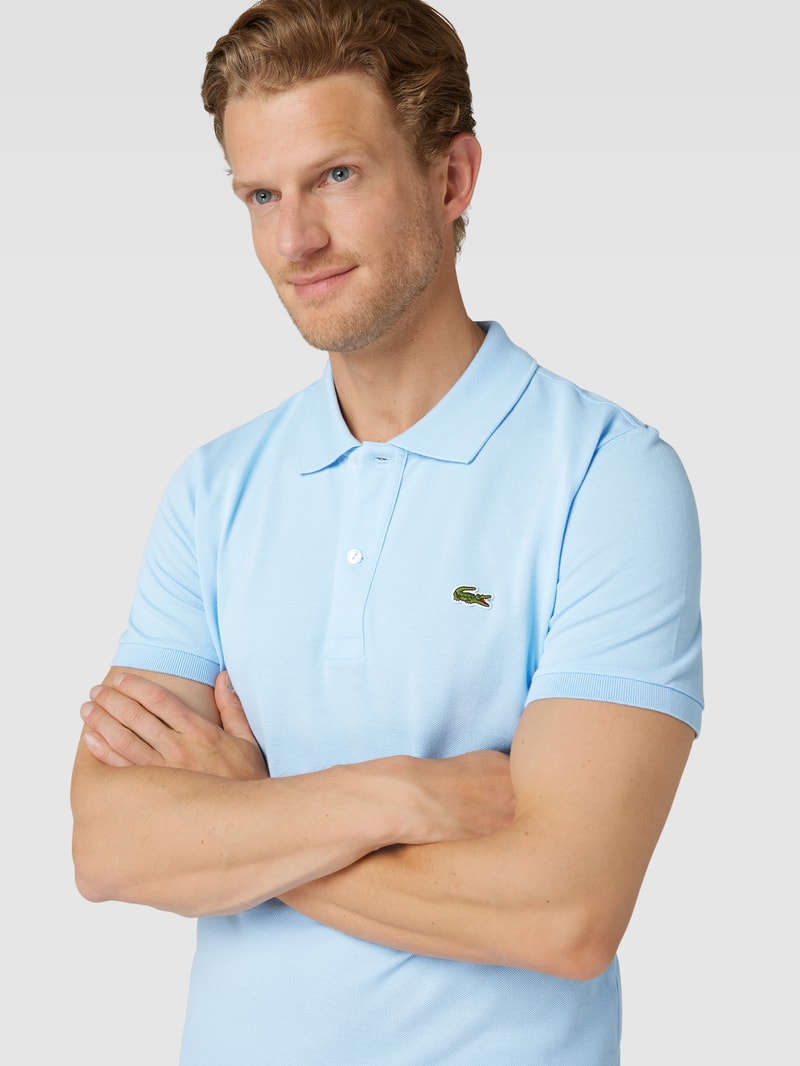 Poloshirt mit Logo-Stitching in hellblau