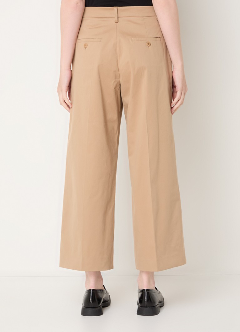 Pantaloni scurți MaxMara Urial cu talie înaltă, cu talie lată și buzunare laterale.