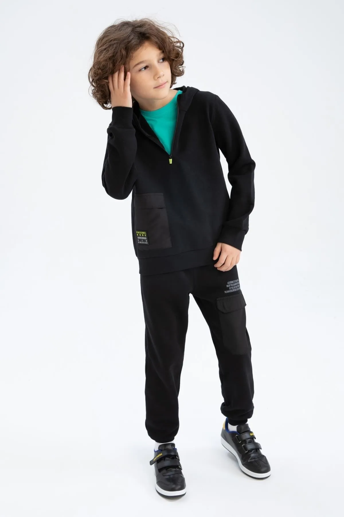 DeFacto  Sweatshirt mit Kapuze und Tasche für Jungen V3305a623sp