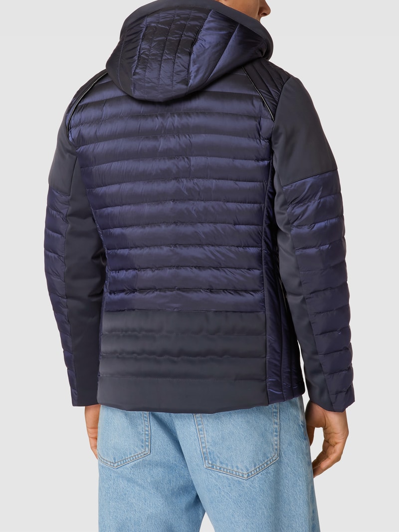 Steppjacke mit herausnehmbarer Kapuze Modell 'REVOX' in marineblau
