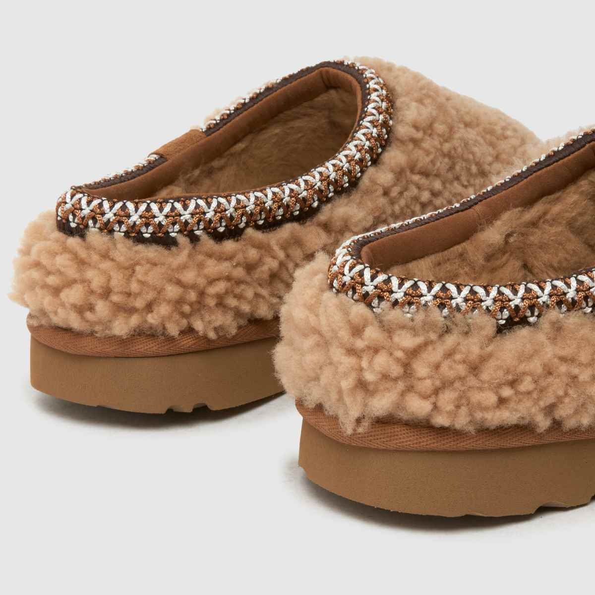 UGG kastanjebruna tasman maxi lockiga juniortofflor