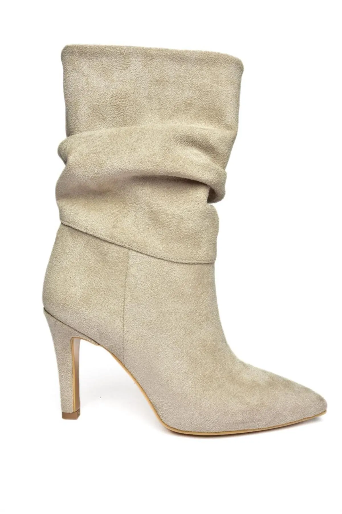 Fox Shoes  R404020302 Damenstiefel aus beigem Wildleder mit dünnem Absatz und gerafftem Absatz