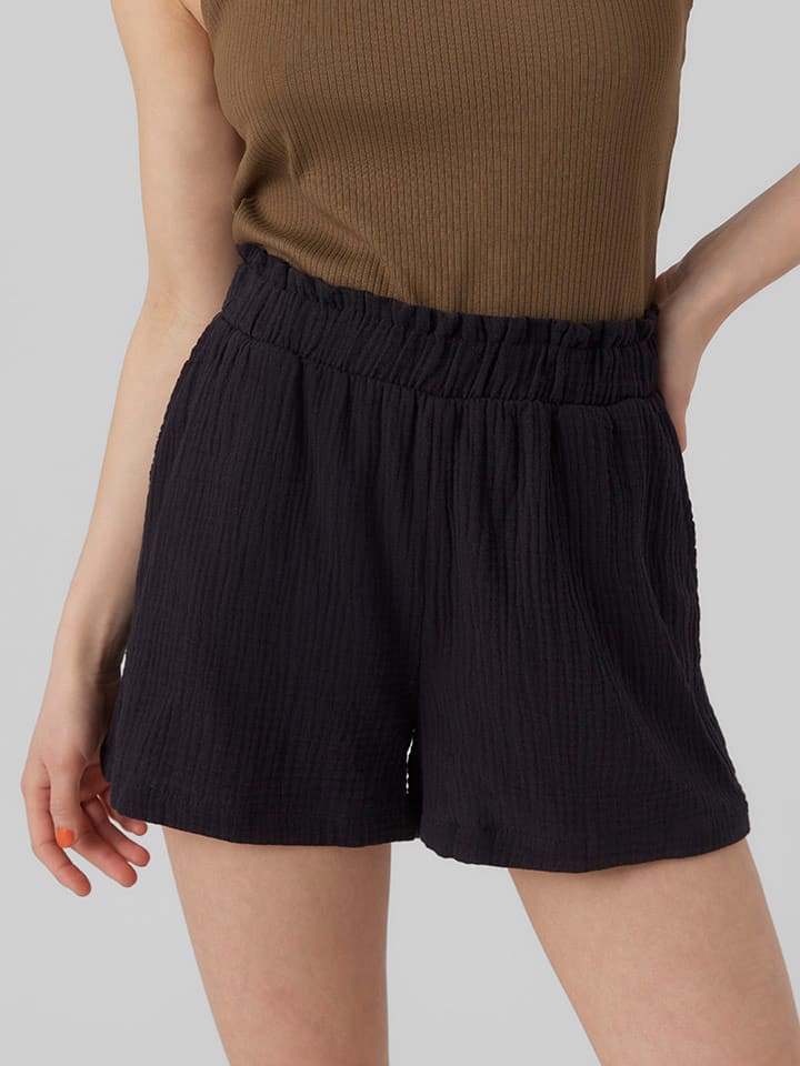 Vero Moda Shorts in Schwarz günstig kaufen