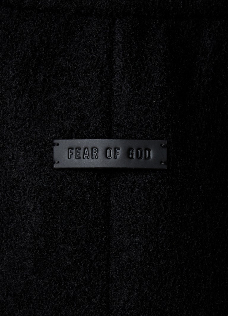 Forumul Fear of God – pantaloni simpli din raion cu cusături
