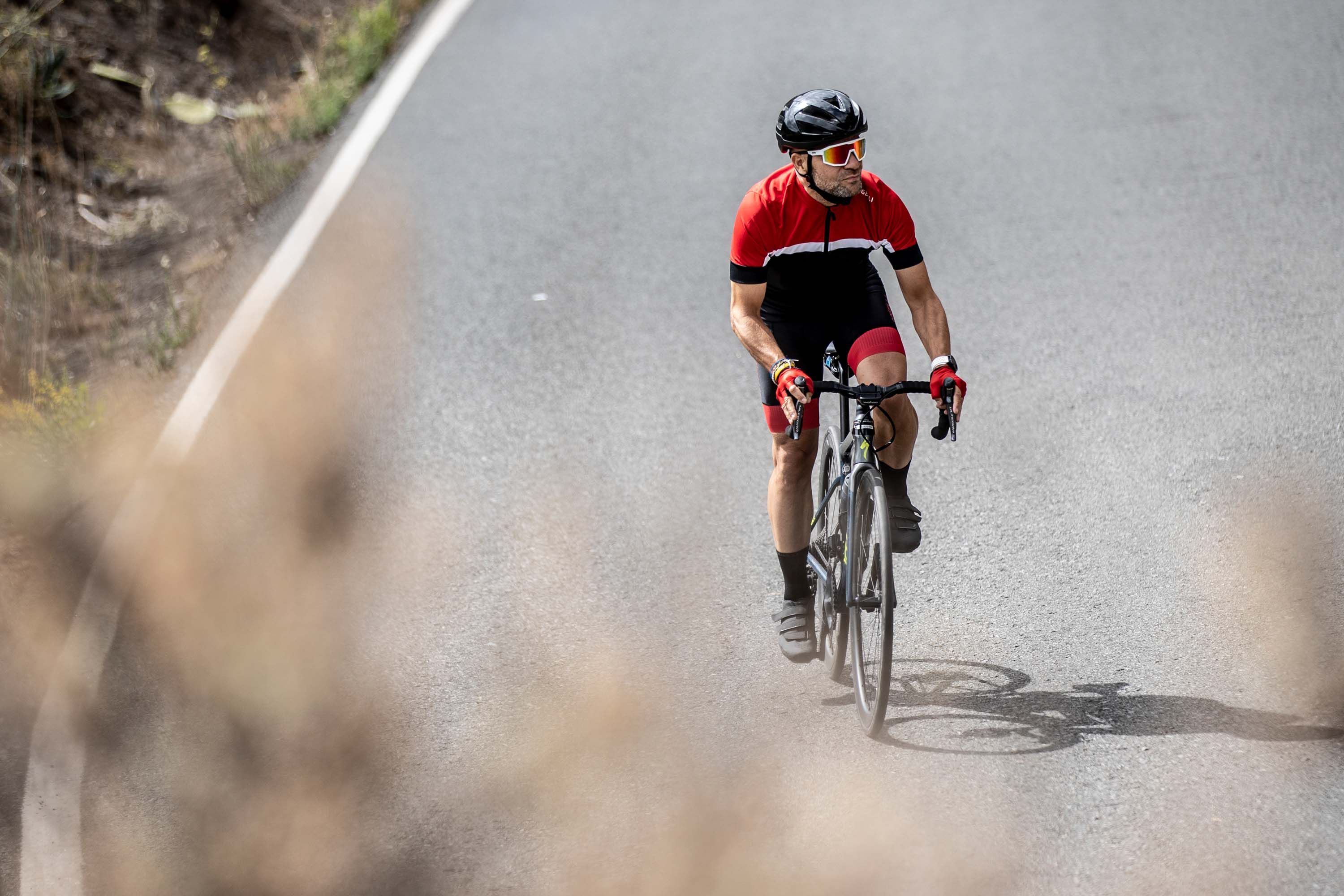 Rogelli Course Schwarz/Rot Herren Radtrikot Kurzarm
