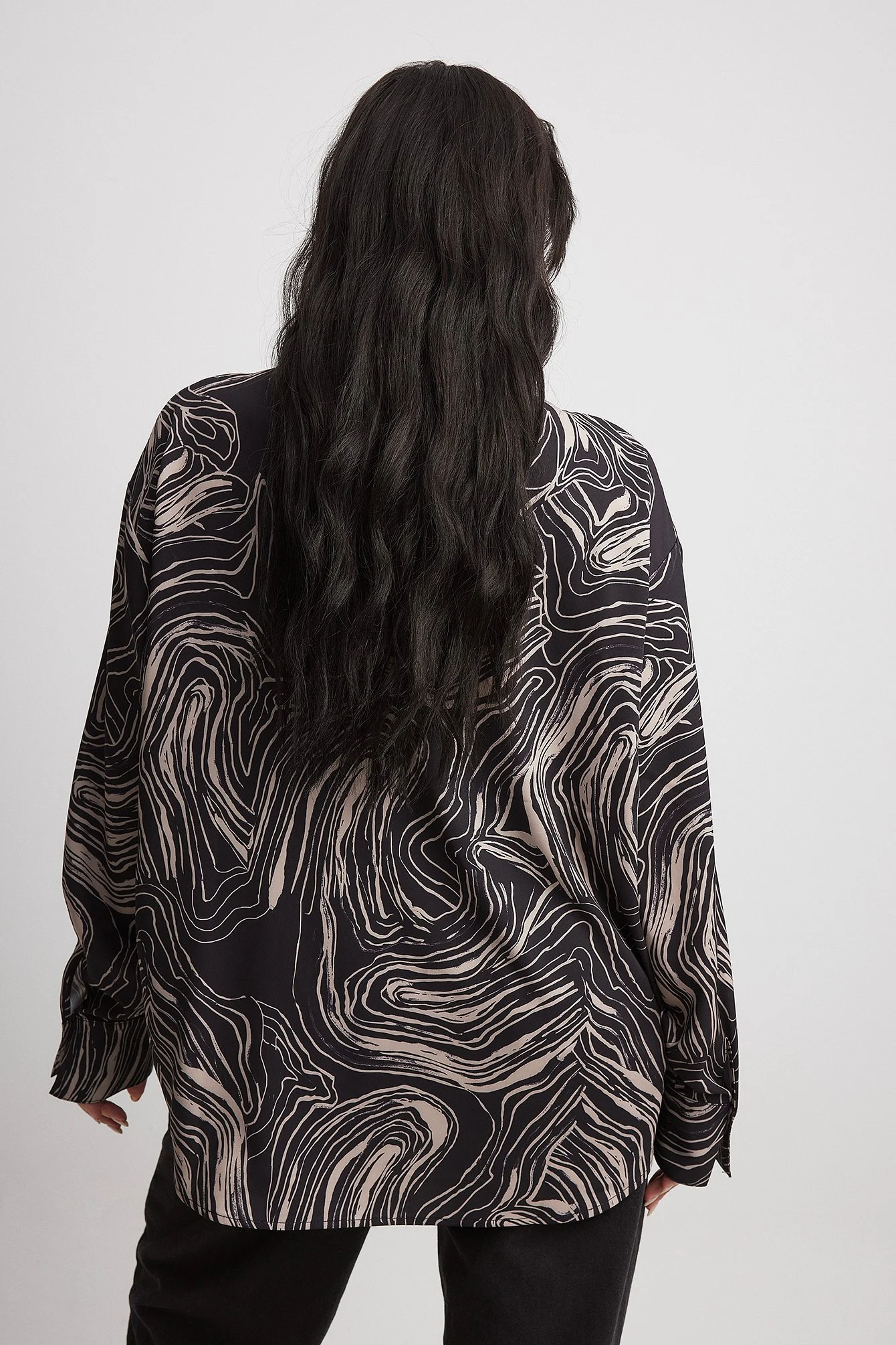 Fließende Hemdbluse