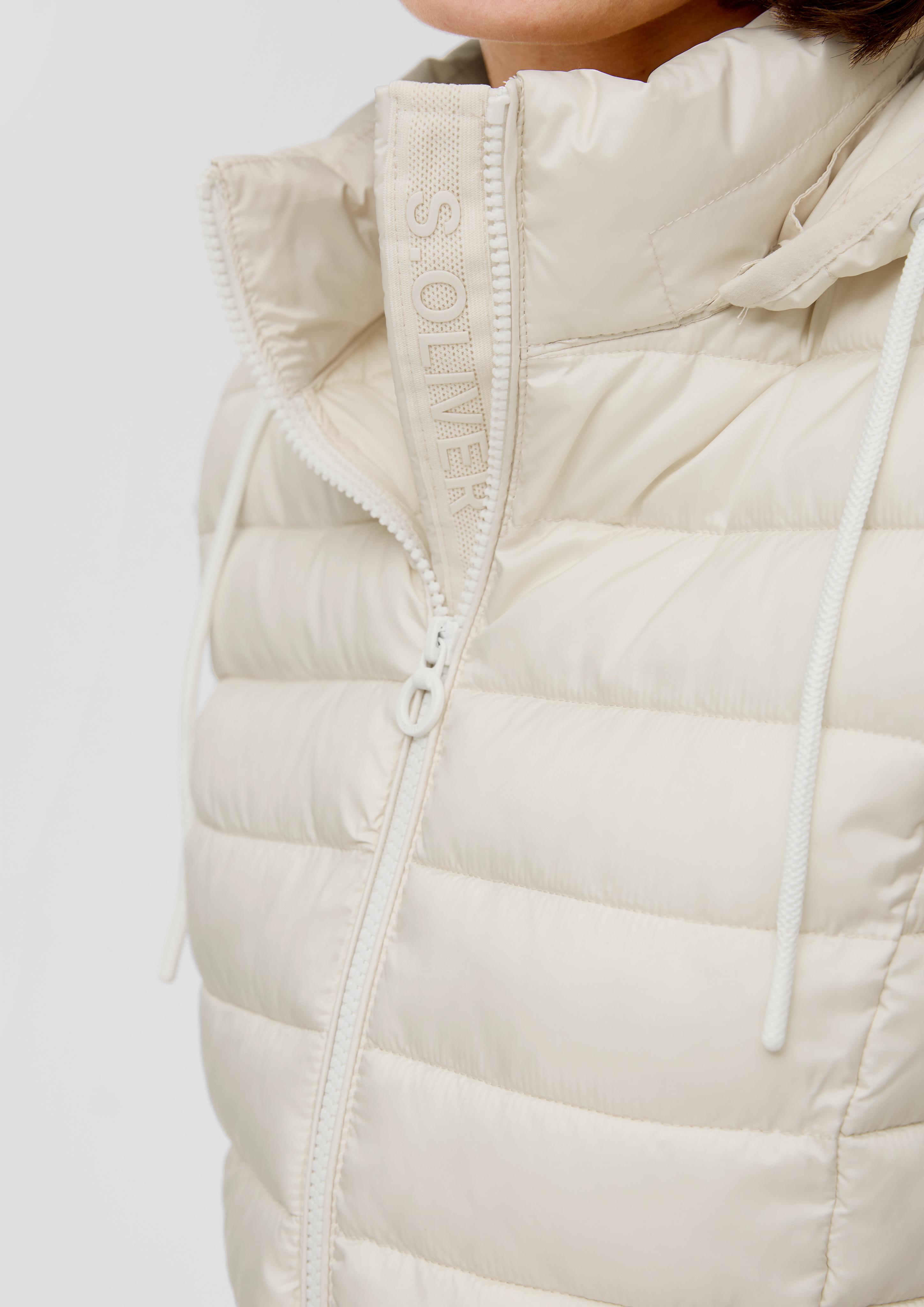 Leichte Steppjacke mit abnehmbarer Kapuze  2141878-0330