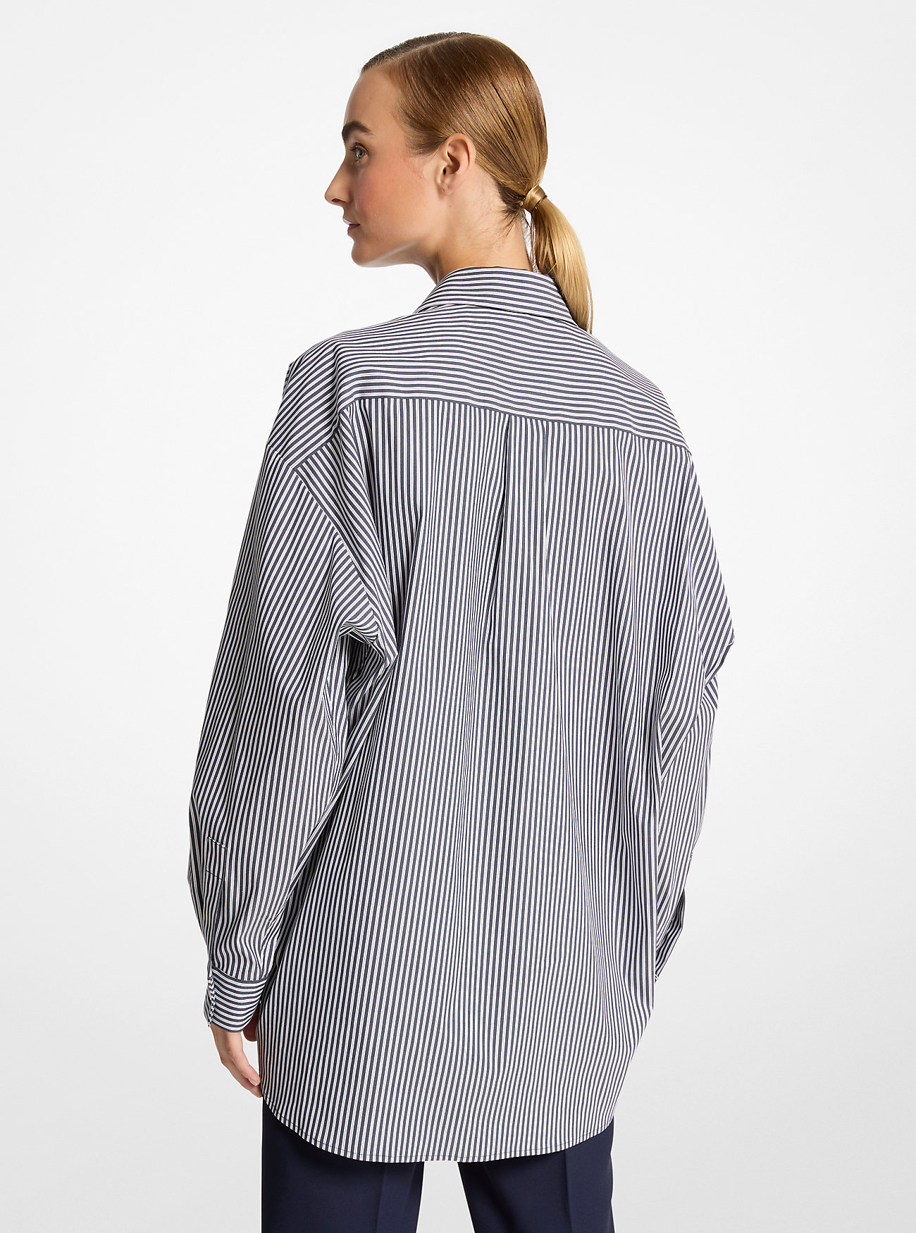 Stripete stretch bomullspoplin oversized skjorte - MARIT/OP HVIT