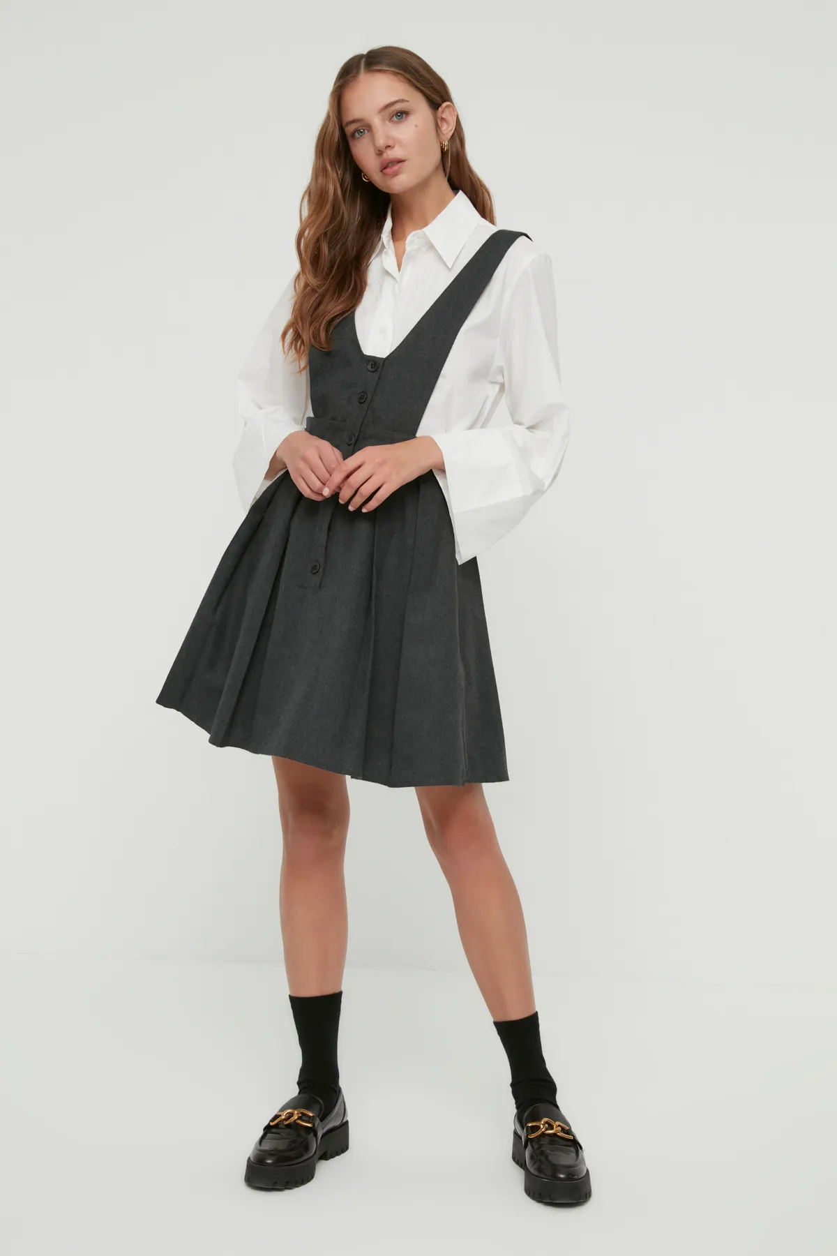 Trendyol Collection  Anthrazitfarbenes Mini-Webkleid mit Trägern TWOAW21EL1163