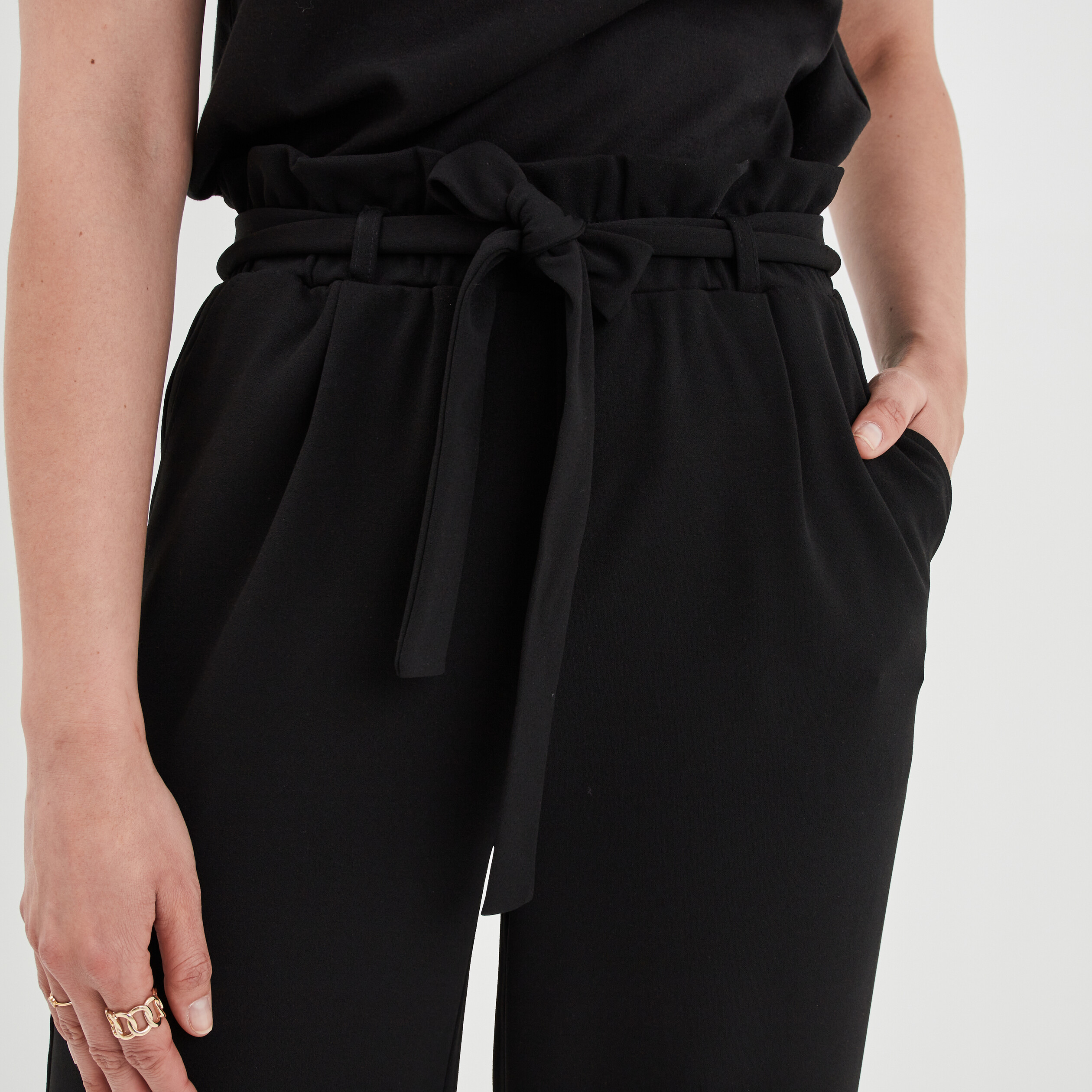 Pantalon large ceinturé noir femme | La Halle