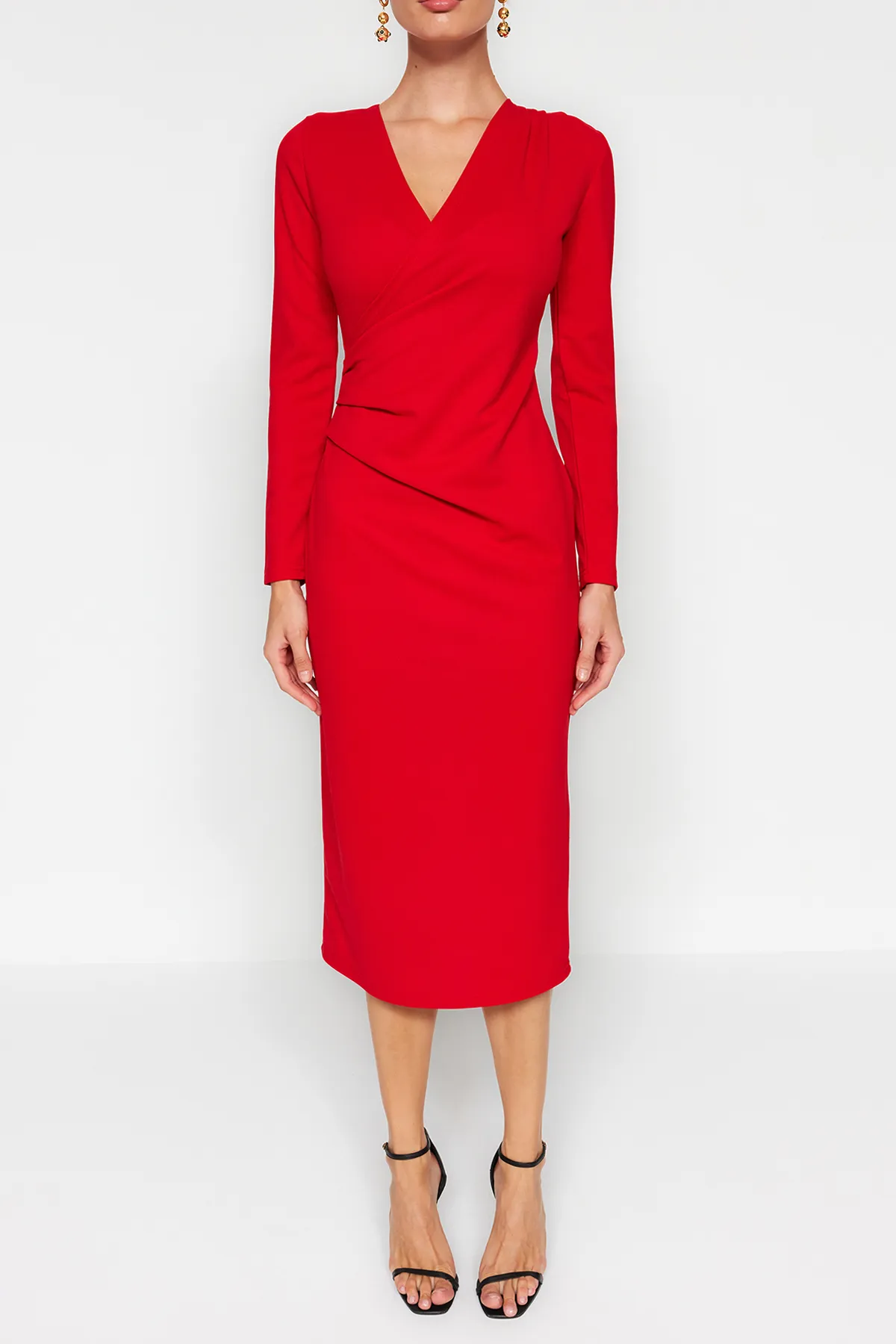 Trendyol Collection  Rotes, zweireihiges, langärmliges Midi-Strickkleid mit gerafftem Kragen und detailliertem Schnitt TWOAW24EL00826