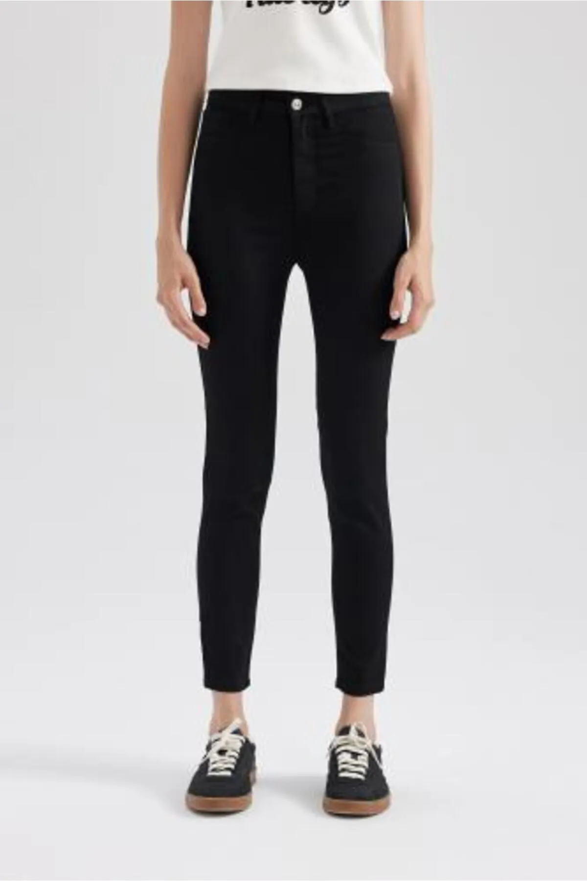 DeFacto  Super Skinny Jegging, hohe Taille, schmales Bein, knöchellange Jeanshose A8570ax23hs