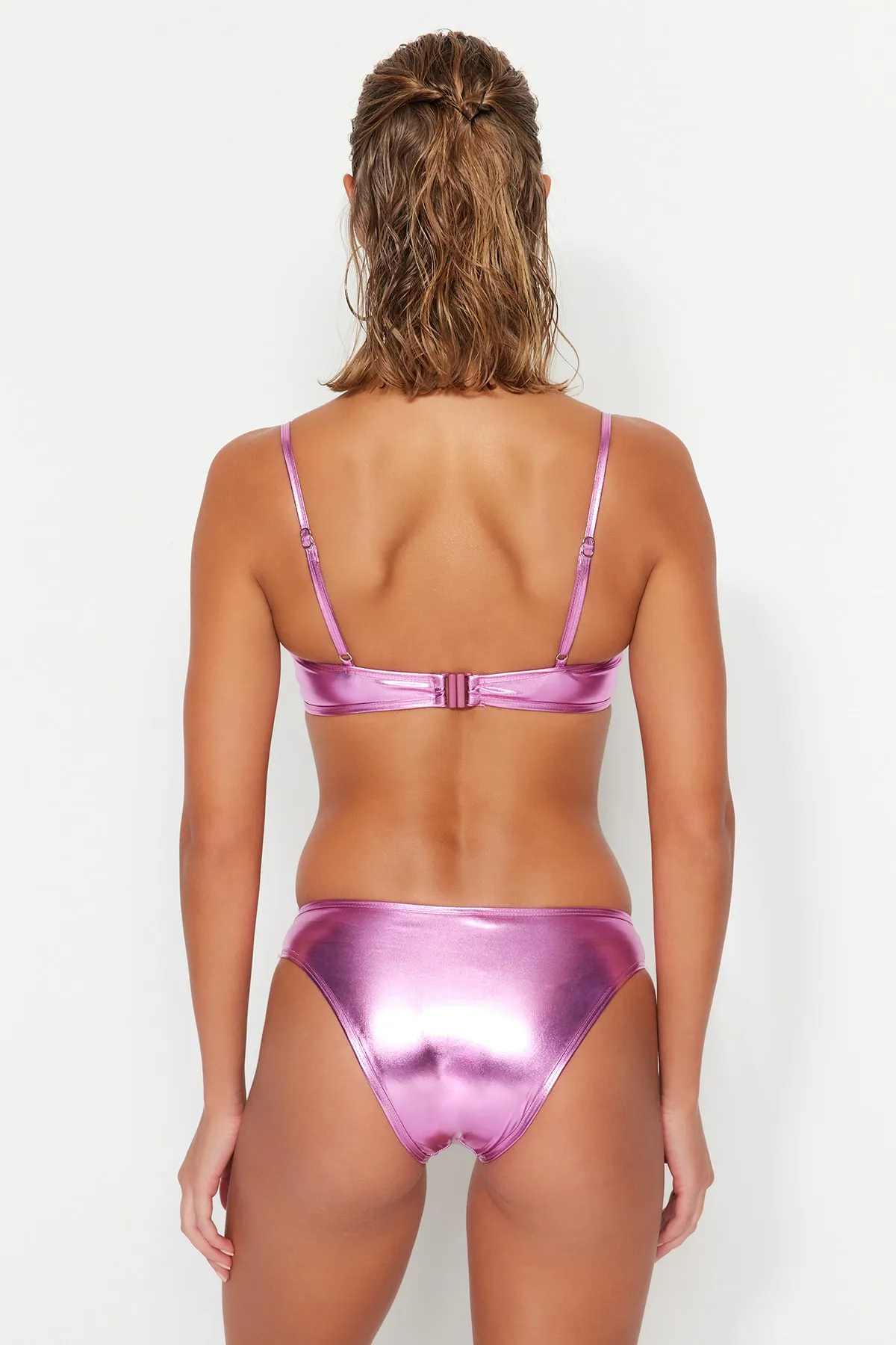 Trendyol Collection  Rosa glänzende Bikinihose TBESS22BA0227