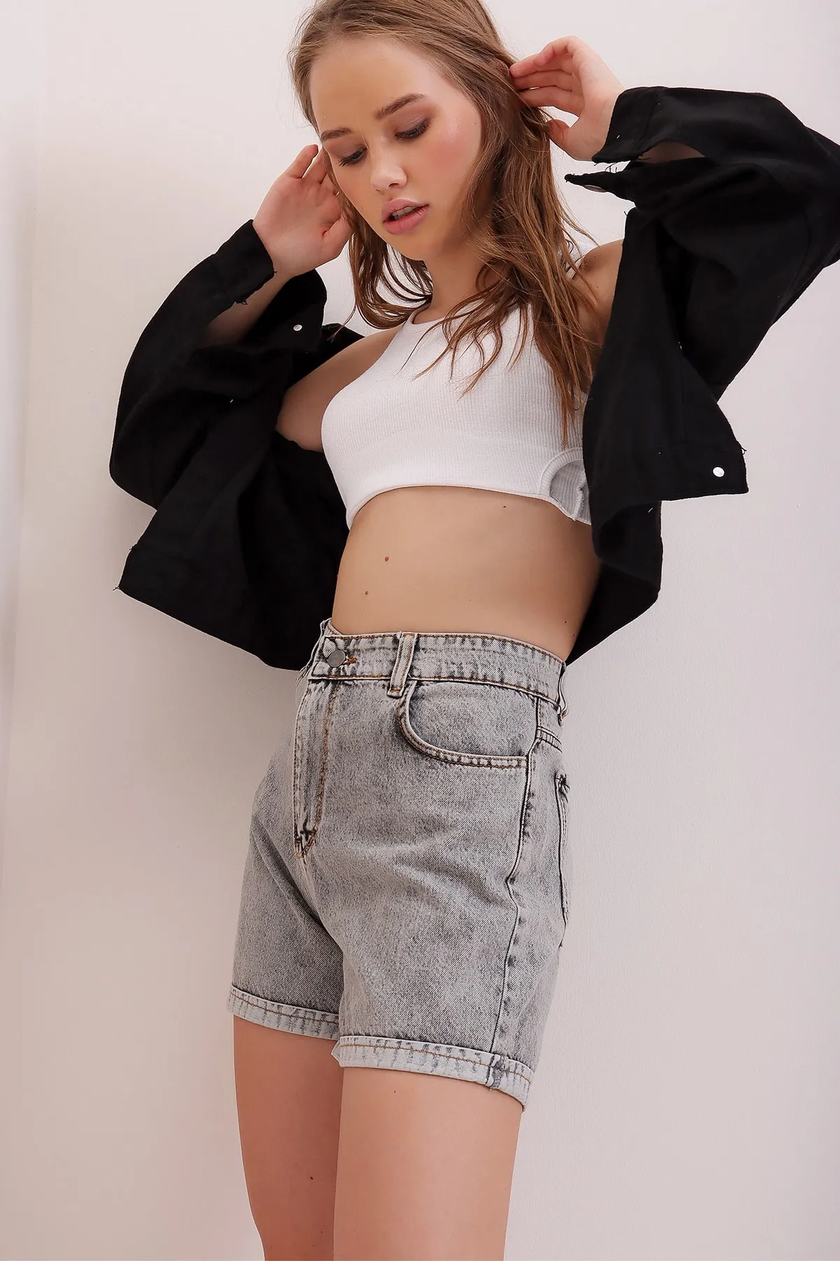 Trend Alaçatı Stili  Shorts - Grau - Hoher Bund