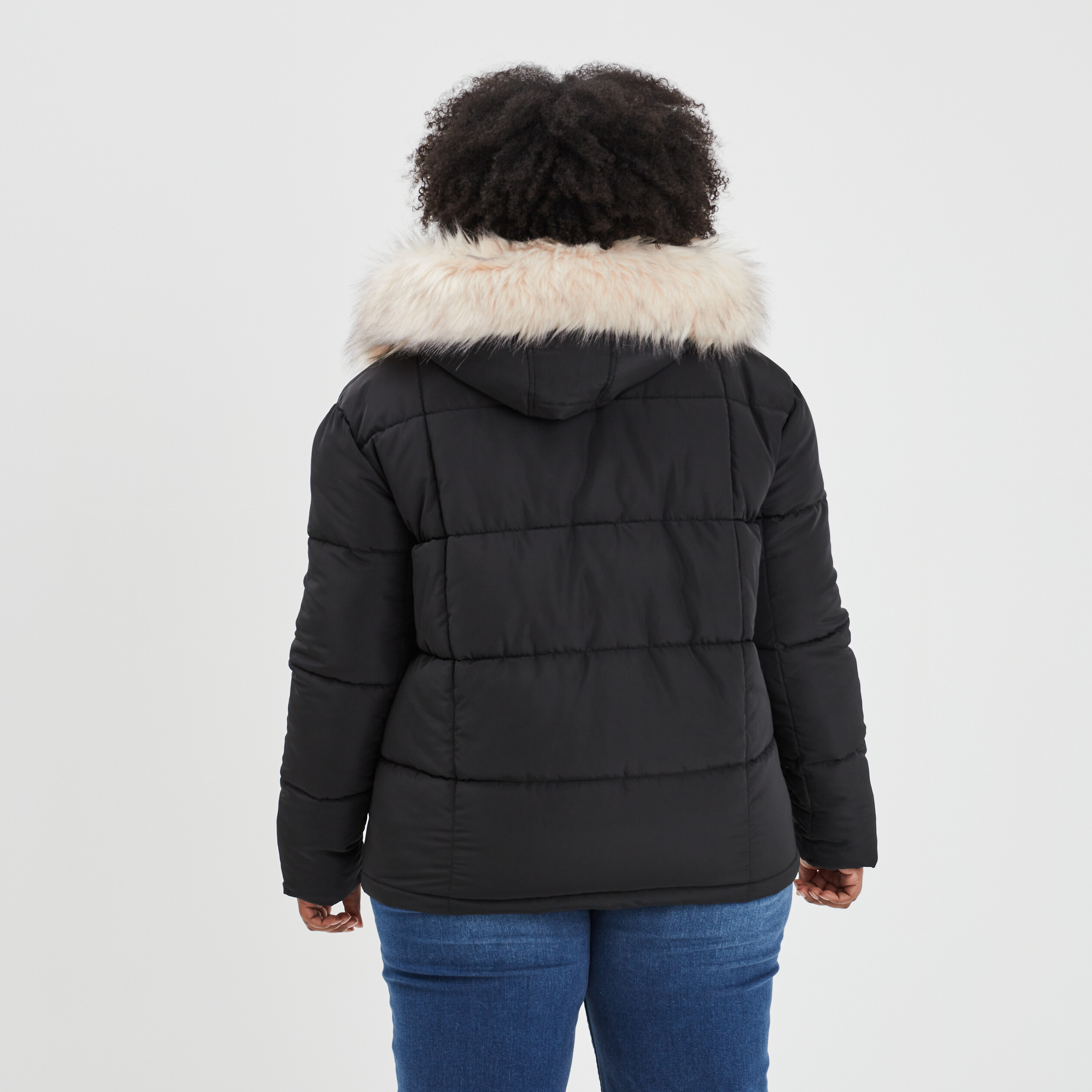 Doudoune à capuche imitation fourrure noir femme grande taille | La Halle