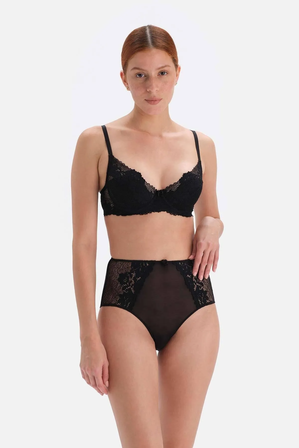 Dagi  Slip mit schwarzem Spitzendetail und Micro-High-Waist