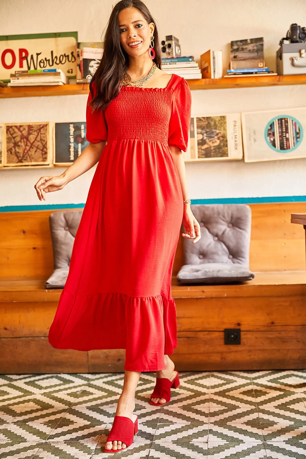 Olalook  Rotes Damenoberteil mit glitzerndem, quadratischem Kragen, Bodrum-Kleid ELB-19001557