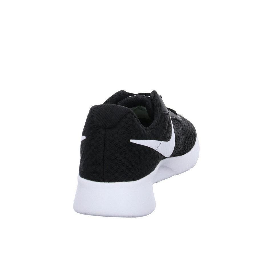 Nike Tanjun Sneaker