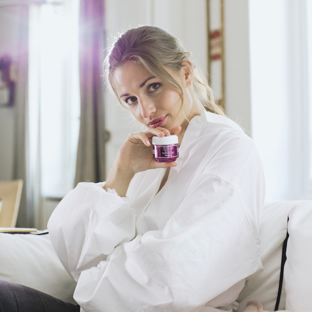 Sisley Baume-en-Eau à la Rose Noire Crème Repulpante - Jeunesse et Eclat duTeint