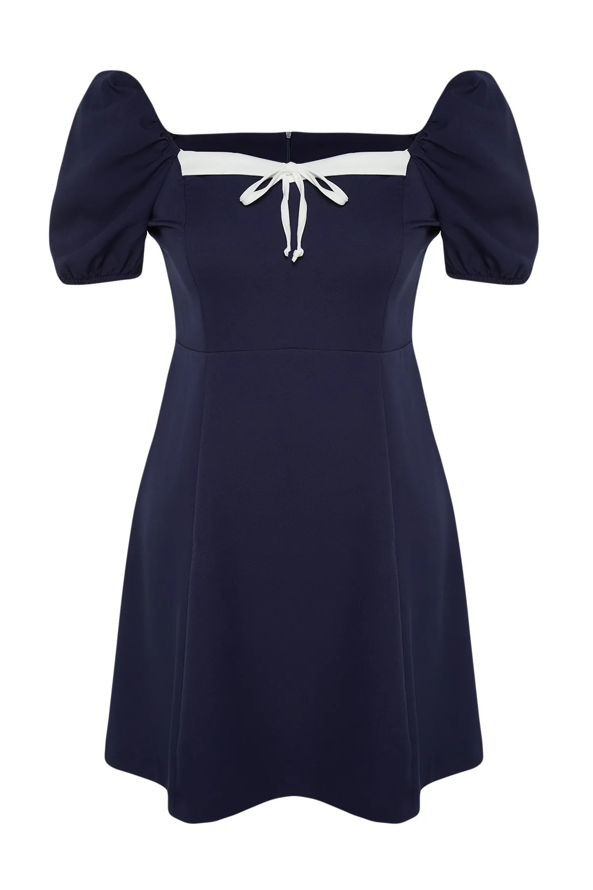 Trendyol Curve  Marineblaues Kleid mit gewebtem Kragendetail TBBSS22AH0246