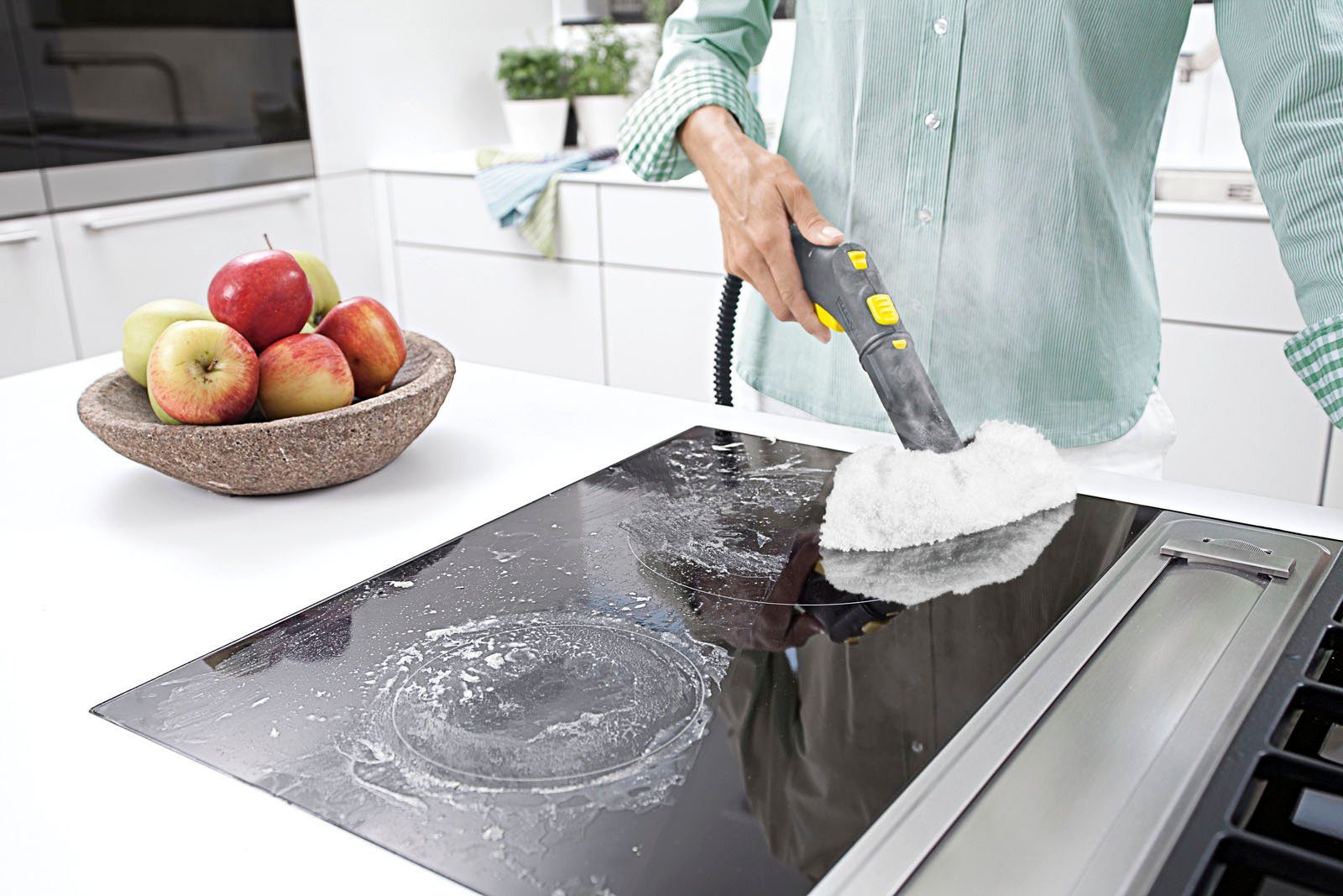 KÄRCHER Dampfreiniger SC 4 EasyFix, 2000 W, mit Bodenreinigungsset EasyFix und Kabelaufbewahrung