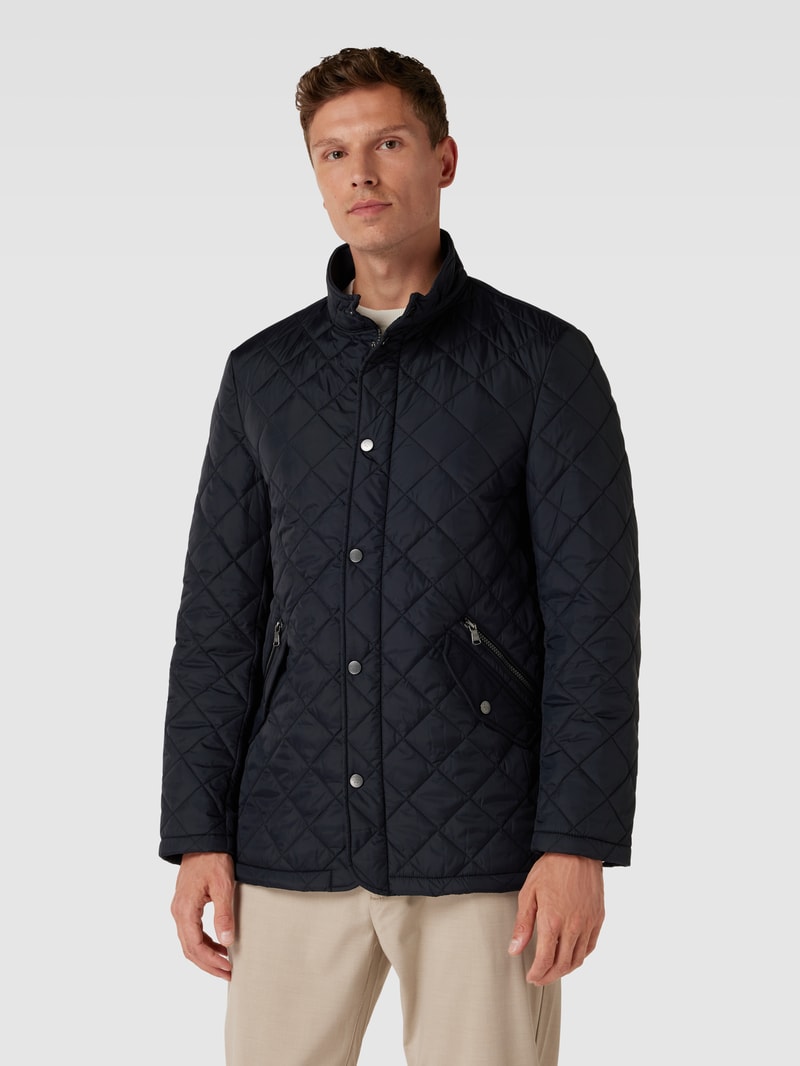 Steppjacke mit Stehkragen in schwarz