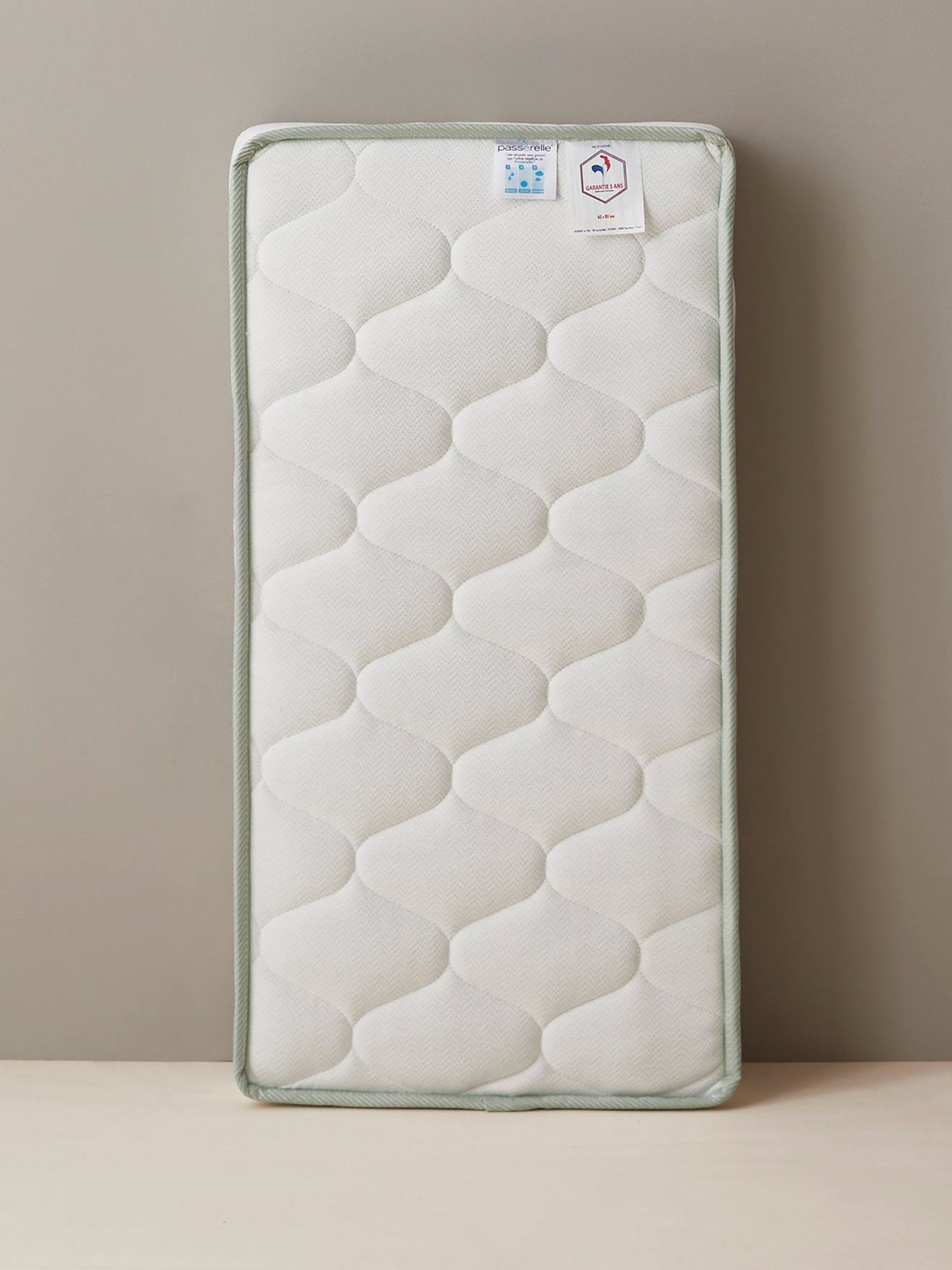 Vertbaudet Wärmeregulierende Baby Matratze mit Recyclingmaterial - weiß