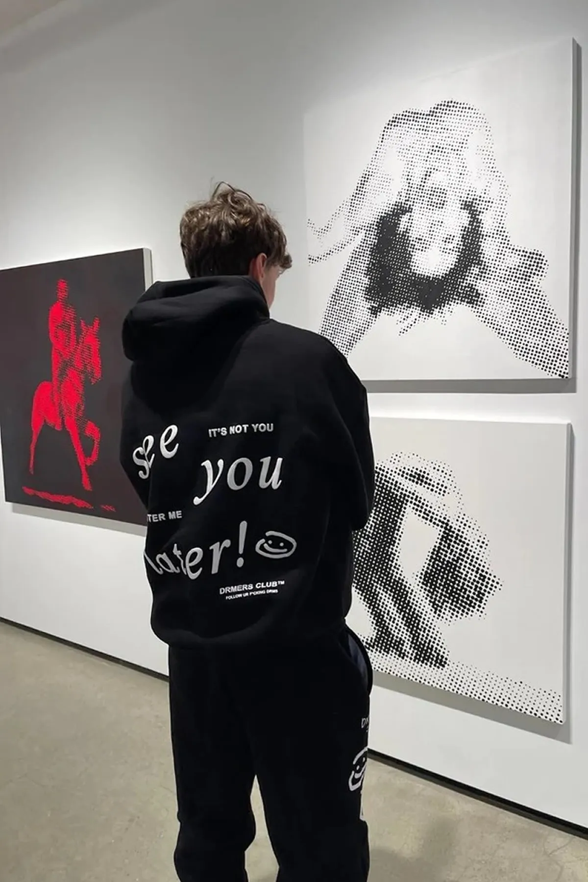MODAGEN  Unisex-Sweatshirt in Schwarz aus 100 % Baumwolle in Übergröße