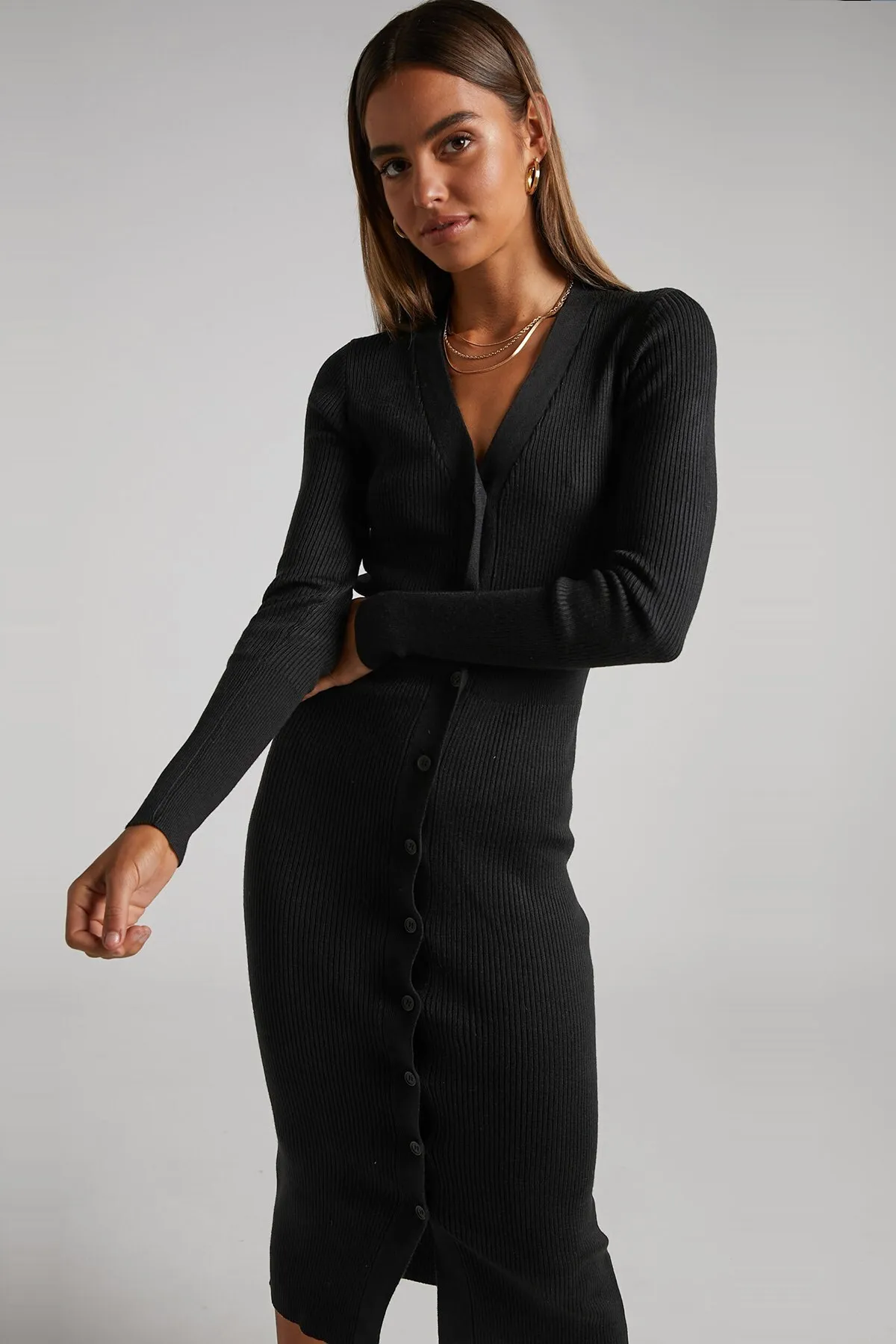 Madmext  Schwarzes, geknöpftes, langes Strickkleid mit V-Ausschnitt Mg1703
