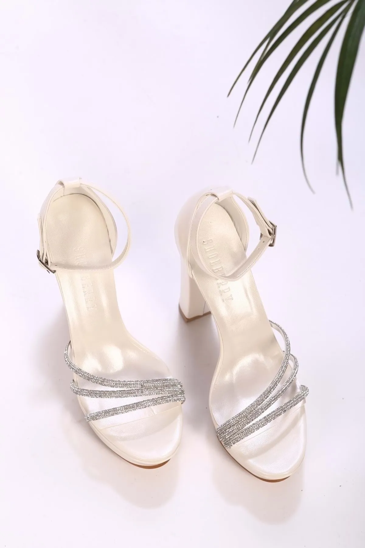 Shoeberry  Adamas Perlmutt-Stein-Plateauschuhe für Damen