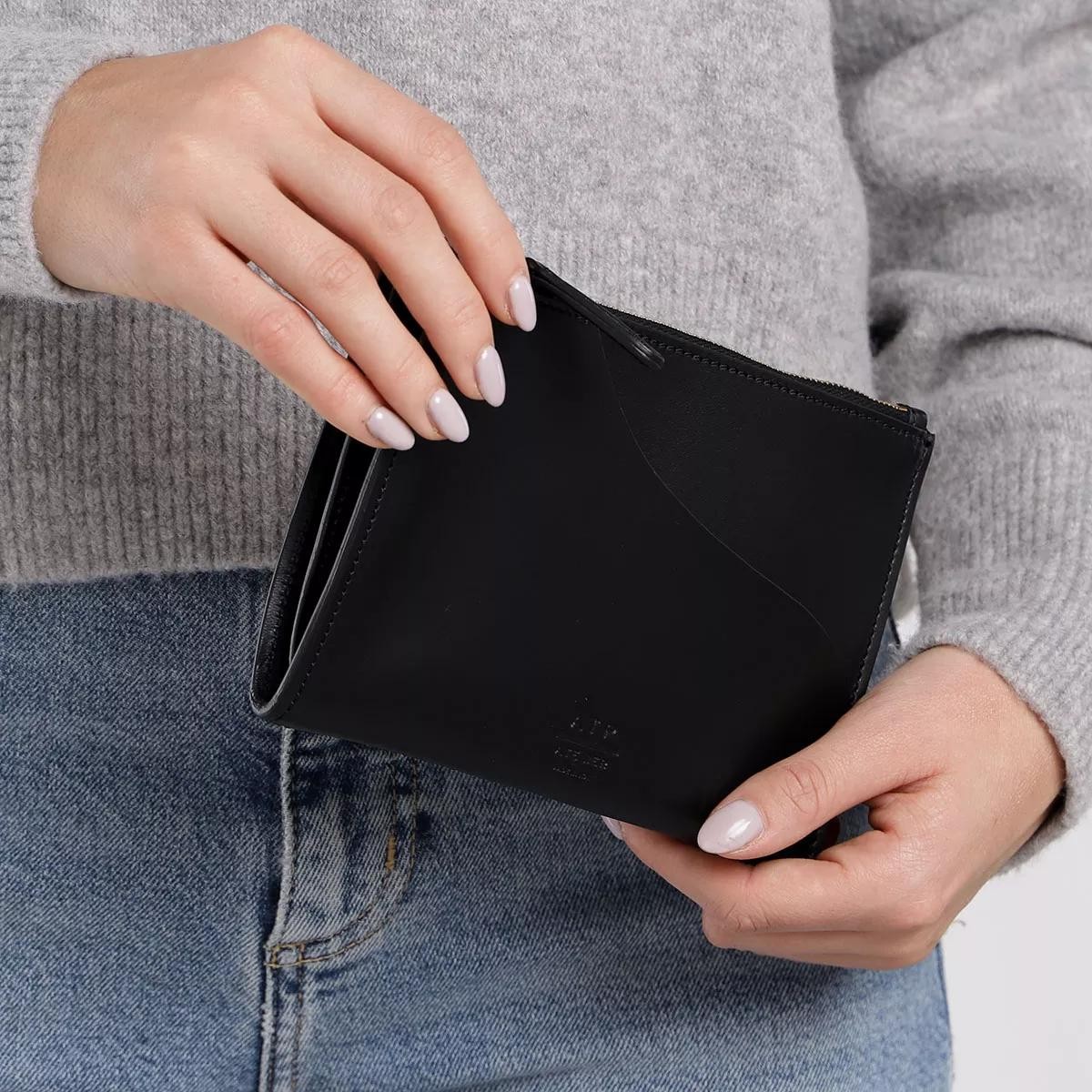 ATP ATELIER Handtaschen schwarz Clutch