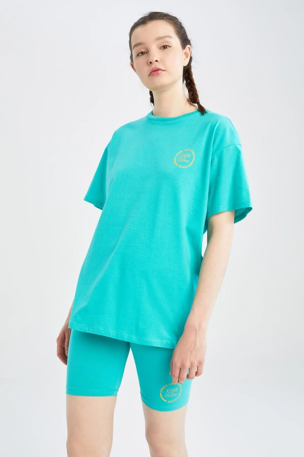 DeFacto  Passform: Oversize-Fit-T-Shirt mit Rundhalsausschnitt und kurzen Ärmeln aus 100 % Baumwolle