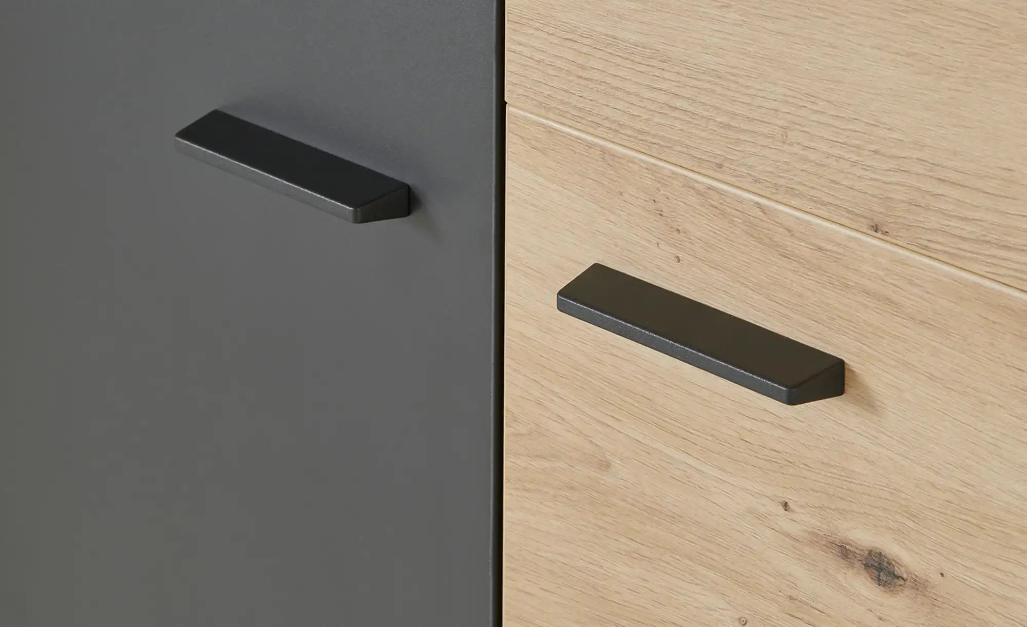 Dielenschrank