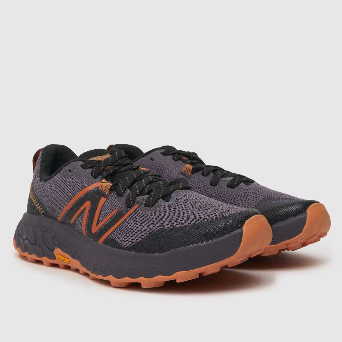New Balance Fresh Foam X Hierro V7 cipők fekete és narancssárga színben