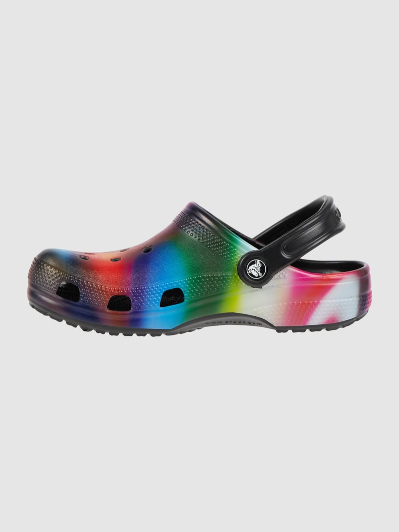 Clogs mit Luftlöchern in schwarz