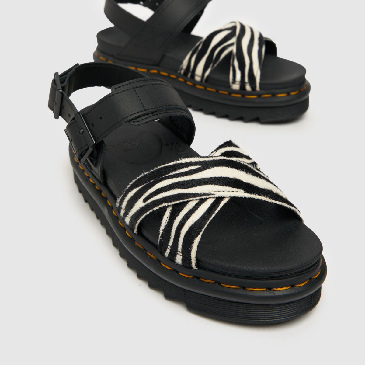 Dr. Martens Voss szandál fekete és fehér színben