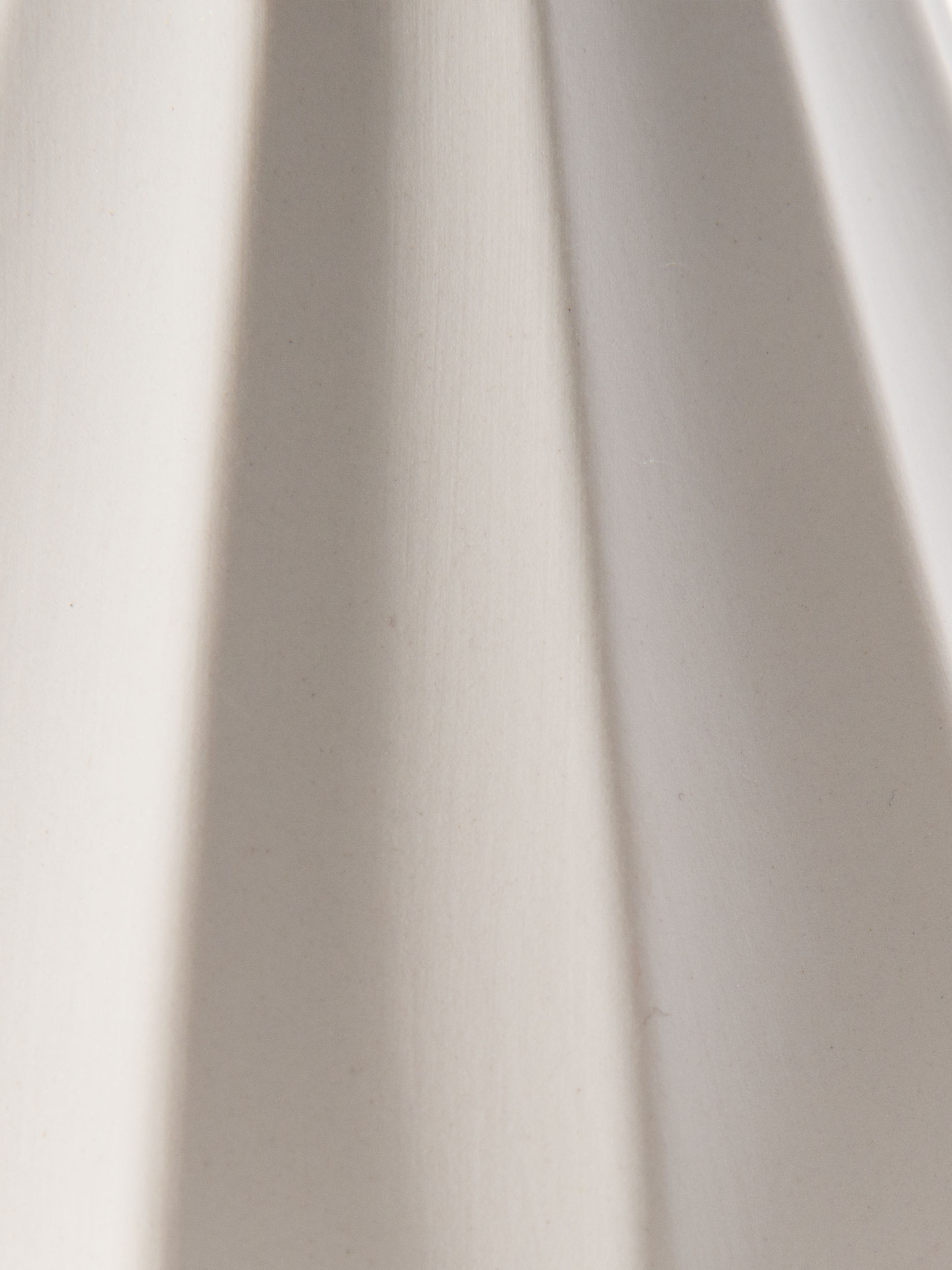 Cunardo Vase, Mattweiss