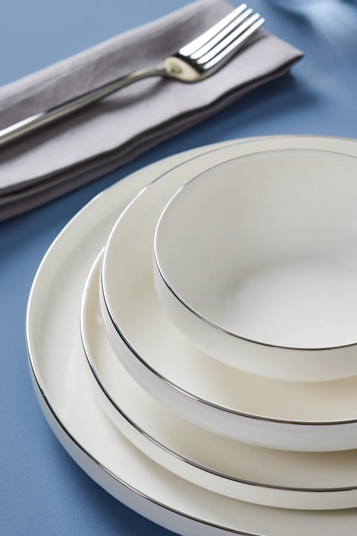 Karaca  Streamline New Saturn New Bone 24-teiliges Esstisch-Set für 6 Personen, Platin