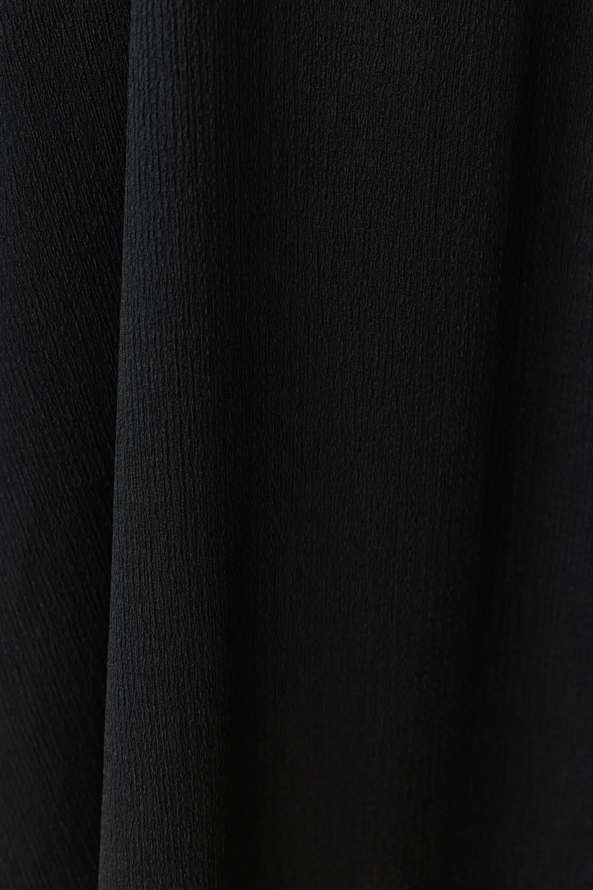 Trendyol Collection  Schwarzes A-Linien-Maxikleid aus gedrehtem/strukturiertem Strick mit Trägern TWOSS24EL00060