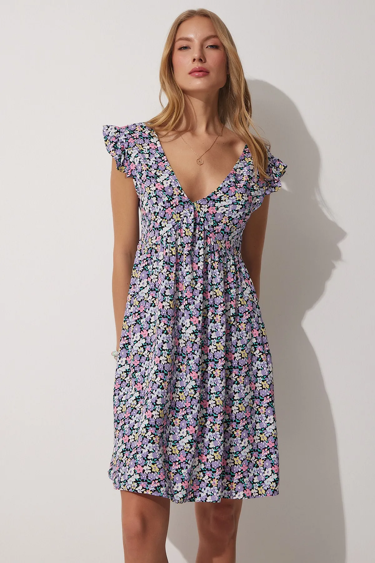 Happiness İstanbul  Sommerkleid aus Viskose mit Blumenmuster und V-Ausschnitt