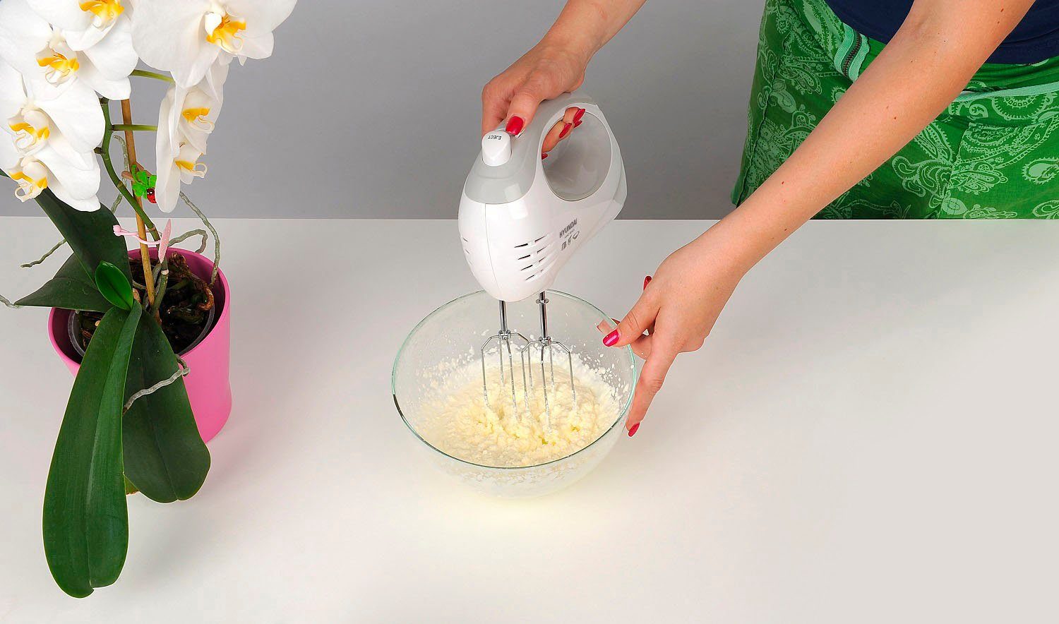 Hyundai Handmixer HM706, 220 W, 90dB, 2x Knet-und 2x Schneebesen, 5 Geschwindigkeiten inkl. Turbomodus
