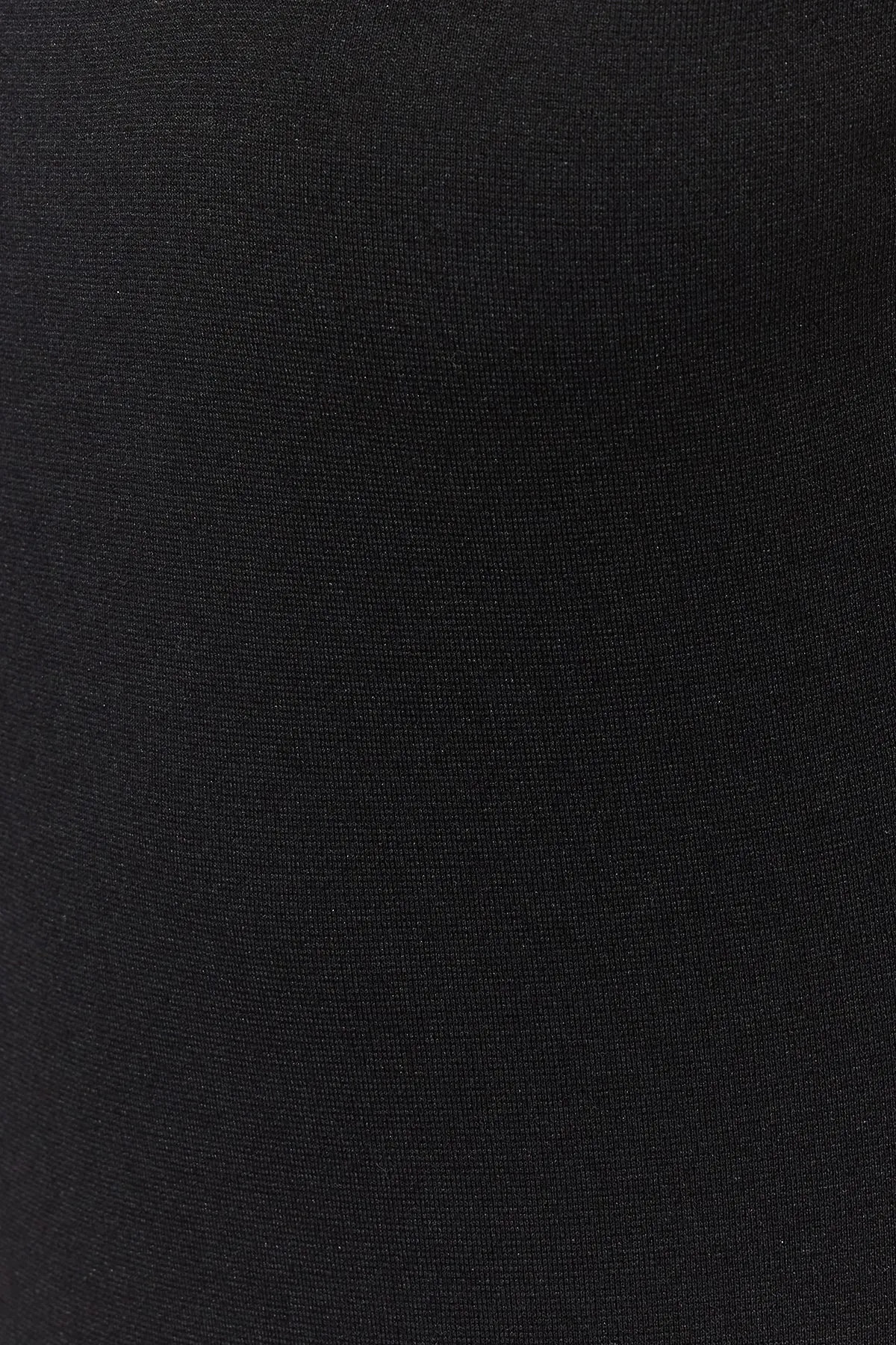 Trendyol Collection  Schwarzes, figurbetontes Mini-Interlock-Strickkleid mit quadratischem Kragen TWOSS23EL00798